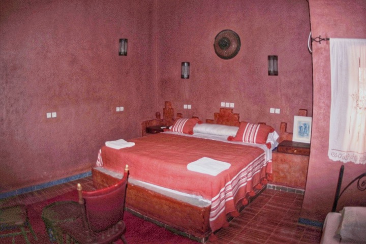 Room 2 of 124
