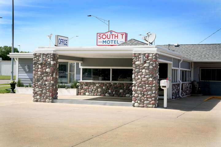 Hotel 58 of 71