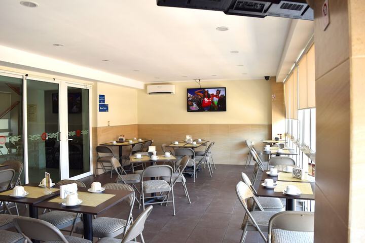 Dining Photos