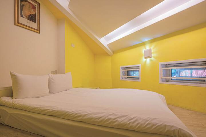 Room 72 of 263