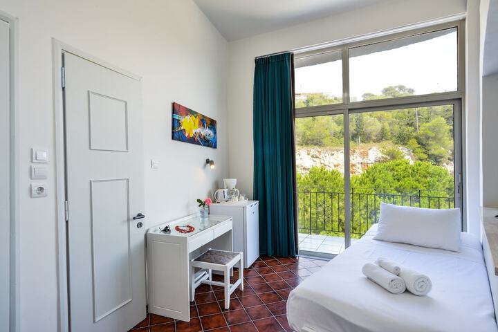 Room 25 of 75