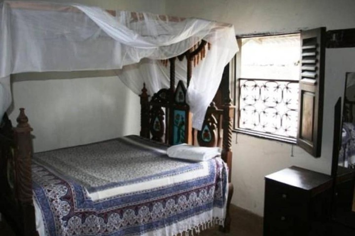 Room 3 of 21