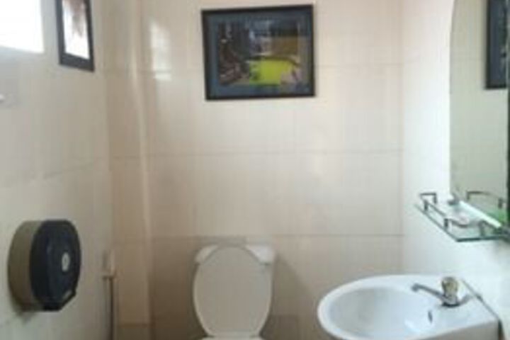Room 6 of 40