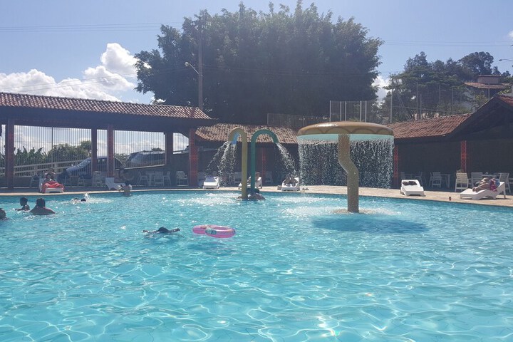Pool 14 of 26