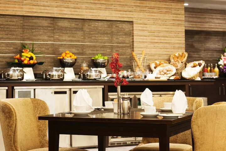 Breakfast/Coffee Service 46 of 67