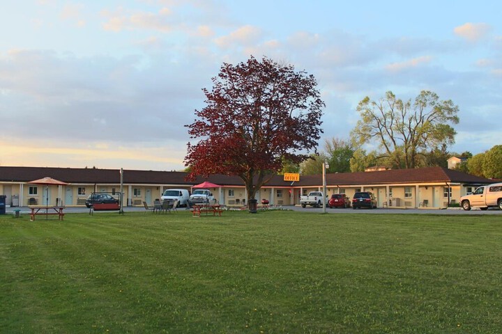 Property Grounds 52 of 66