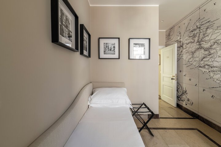 Room 12 of 101