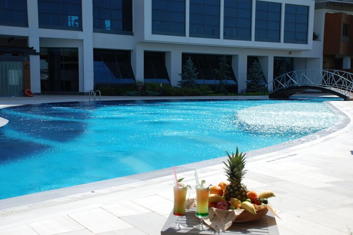 Pool 65 of 116