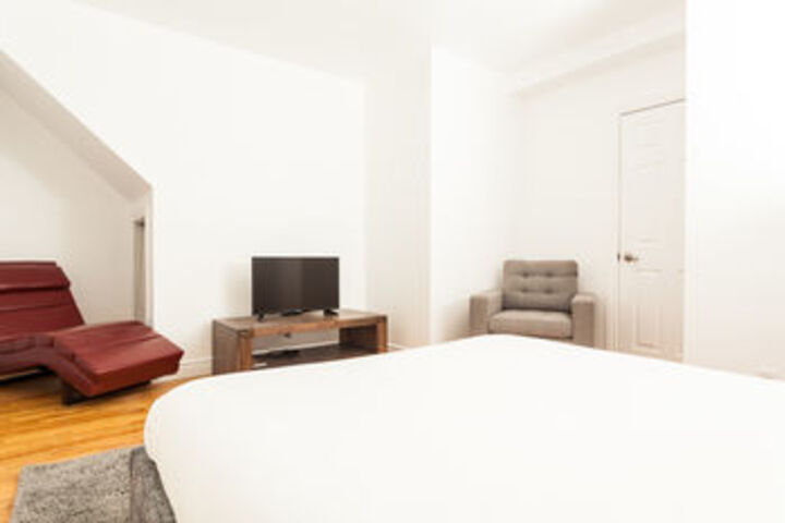 Room 14 of 31