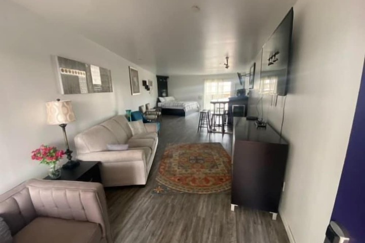 Room 18 of 24