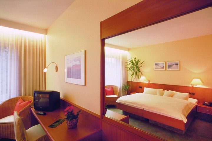Room 12 of 54