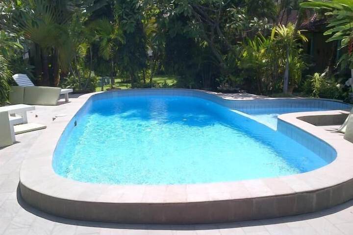 Hotel Pool
