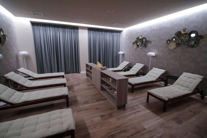 Spa 43 of 70