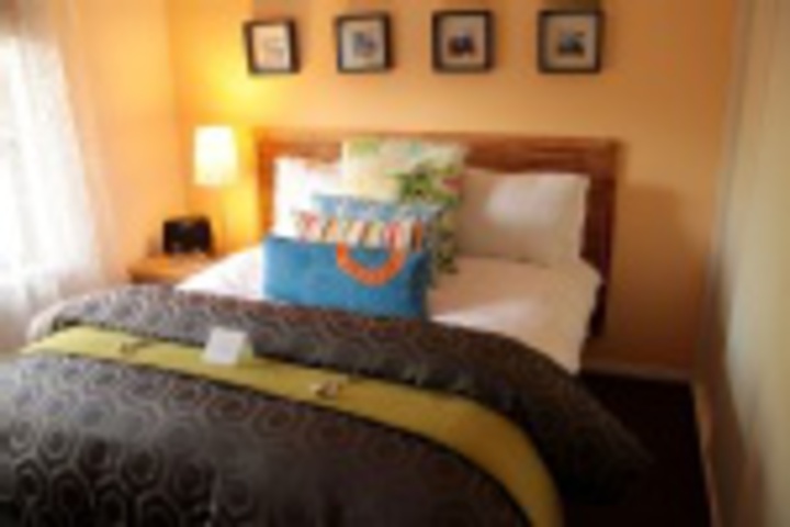 Room 65 of 240
