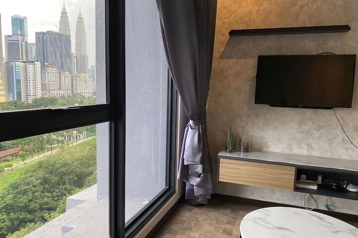 Room 72 of 109