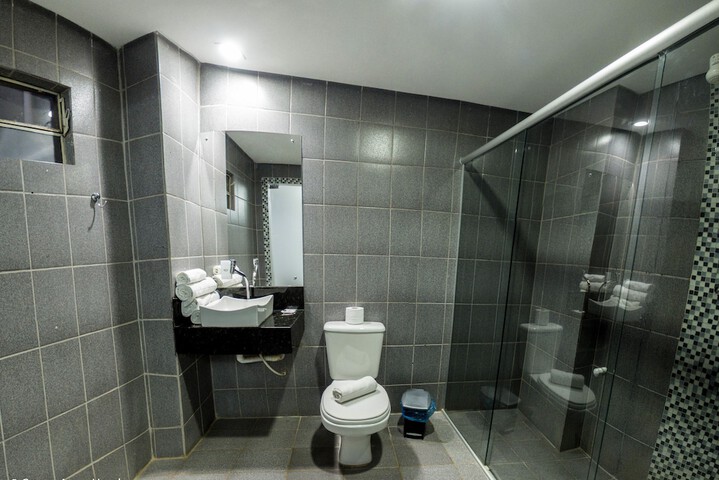 Room 14 of 19