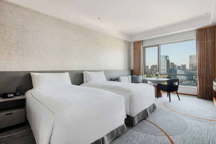 Room 32 of 118
