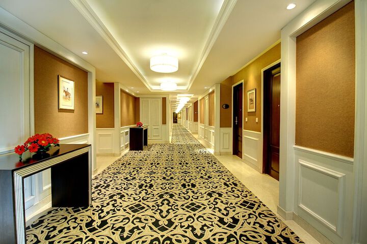 Ballroom/Hall 58 of 76