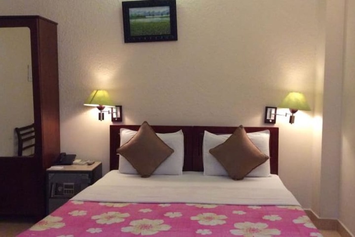 Room 7 of 43