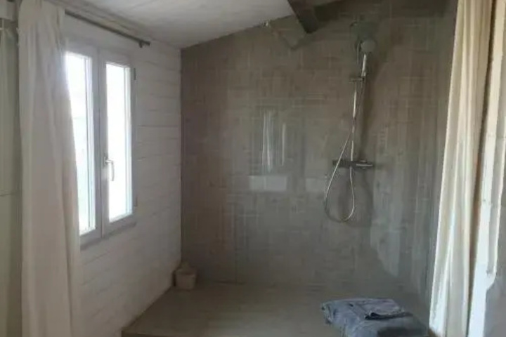 Room 6 of 13