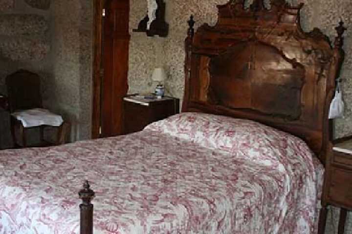 Room 6 of 14