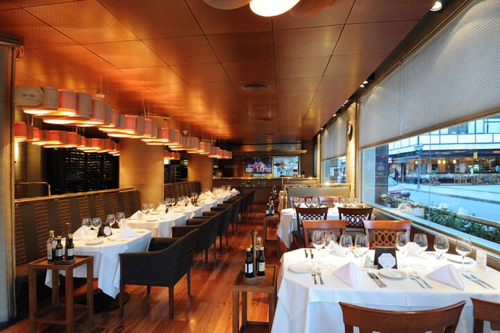 Dining 57 of 77