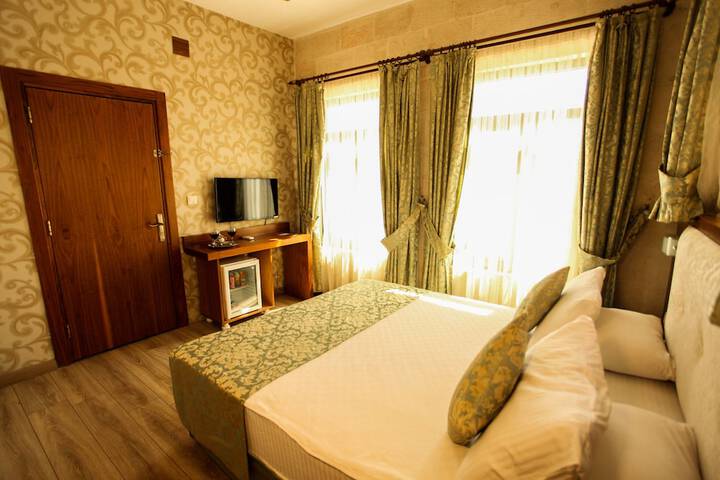 Room 43 of 158