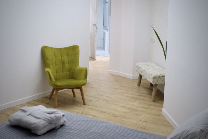 Room 9 of 31