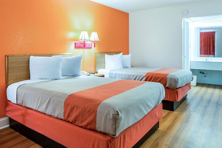 2 Double Beds (1 of 6)
