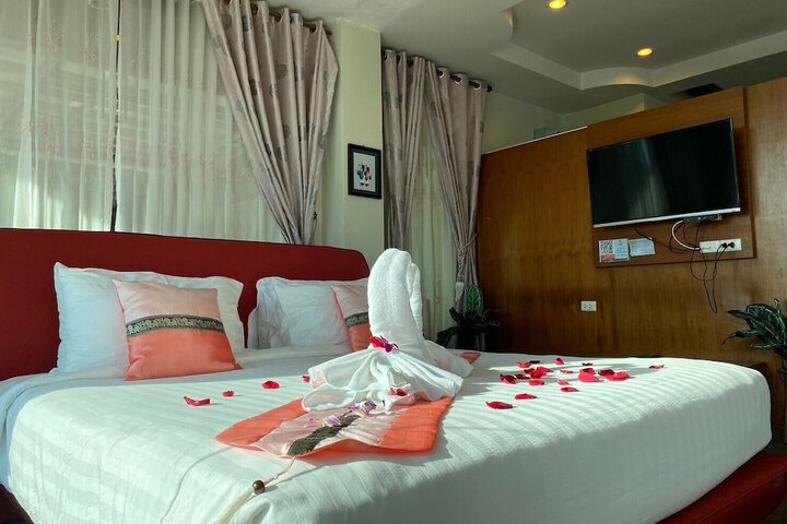 Room 35 of 66
