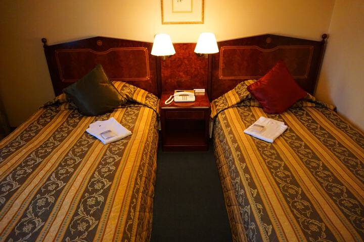 Room 16 of 35