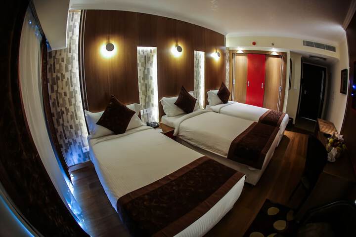 Room 6 of 49