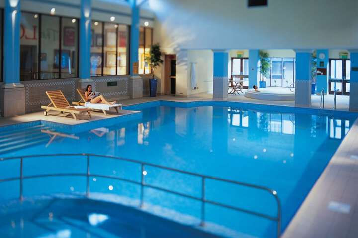 Hotel with Pool