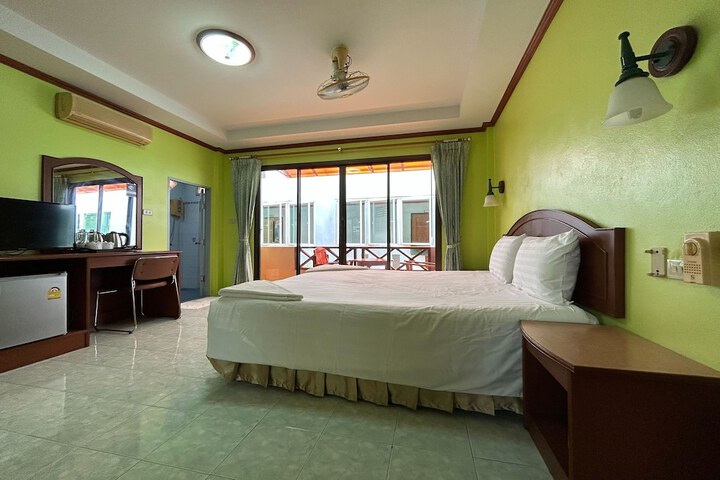 Room 14 of 34
