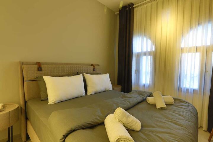 Room 17 of 74
