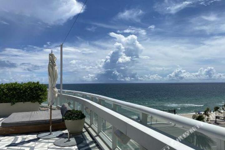 One Lux Stay at W Hotel in Fort Lauderdale, FL