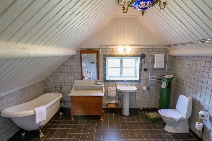 Bathroom Interior Photo