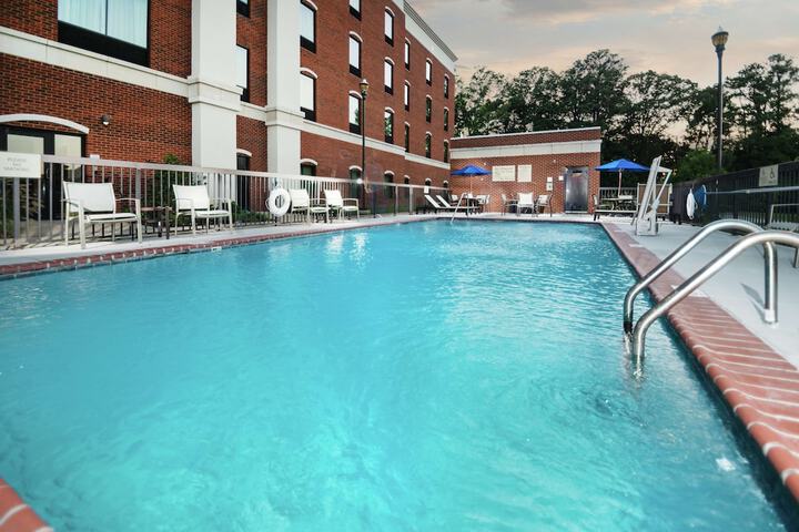 Pool 45 of 71