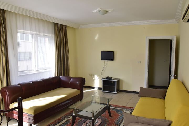 Room 10 of 16
