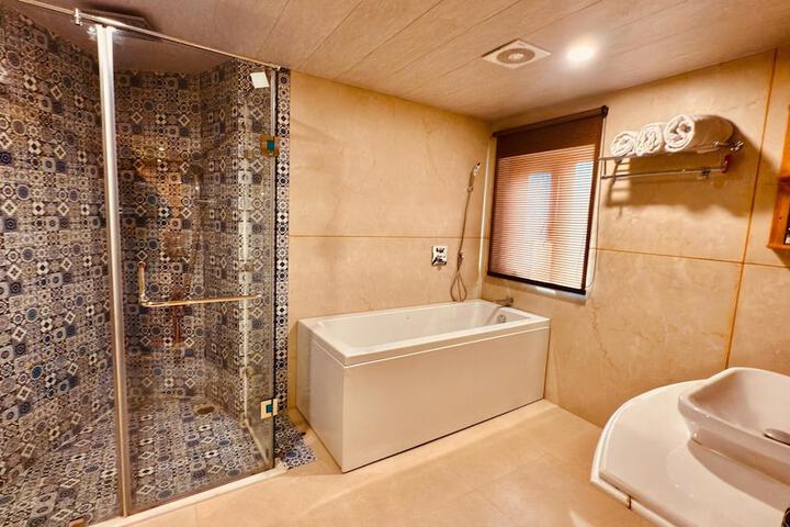 Room 42 of 47