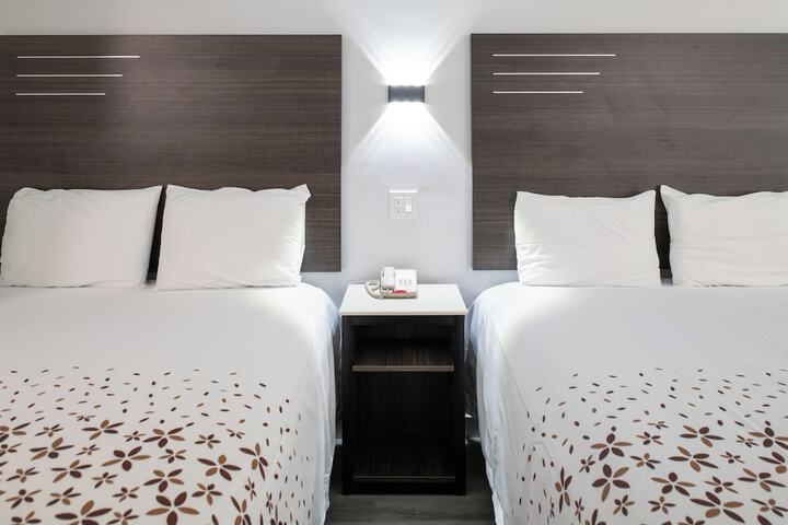 Room 8 of 25