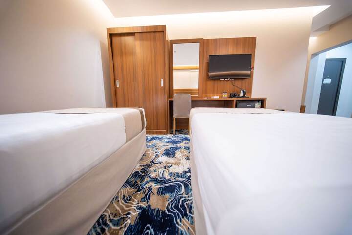 Room 39 of 61