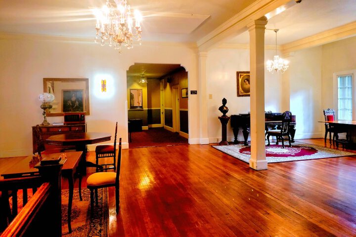Room 44 of 51
