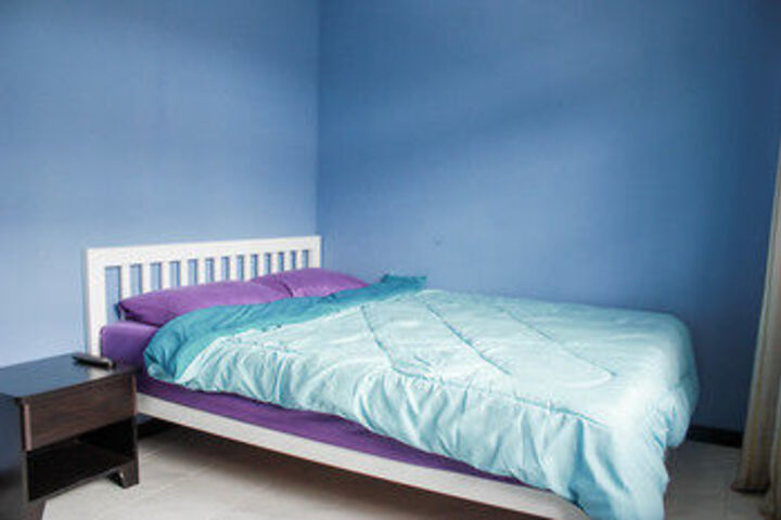 Room 10 of 36