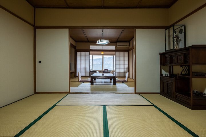 Room 11 of 73