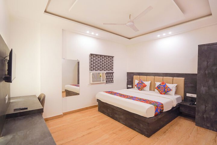 Room 7 of 26