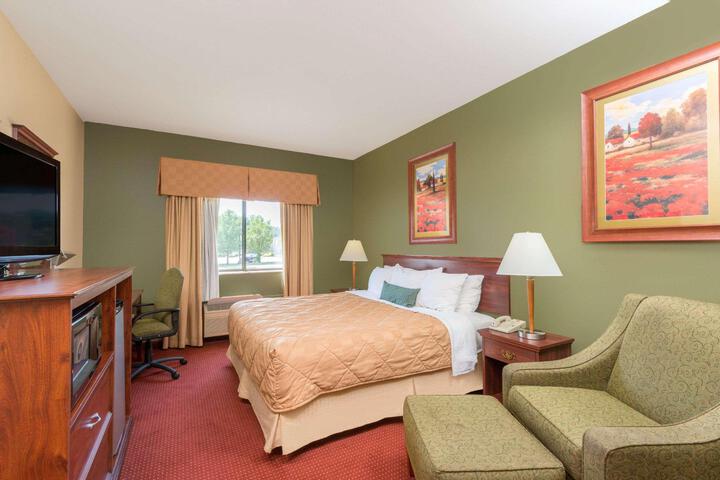 1 King Bed (7 of 14)