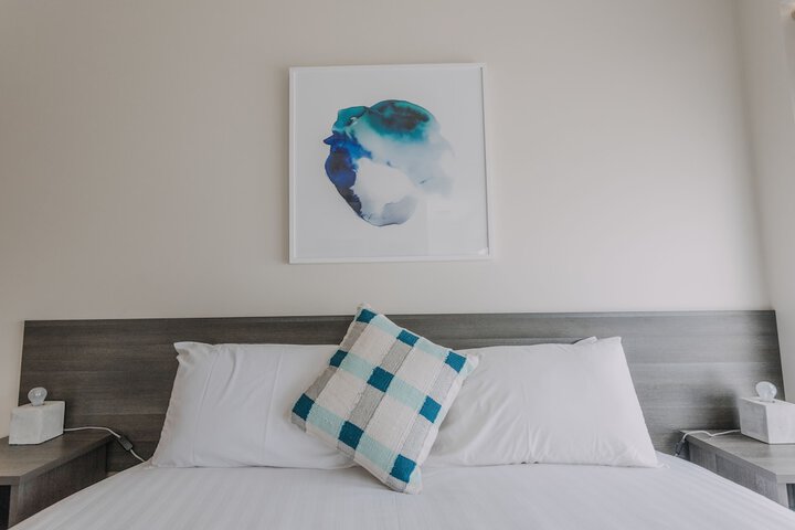 Room 2 of 25