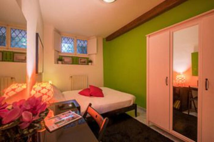 Room 44 of 101