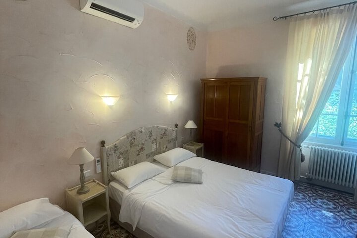 Room 19 of 47